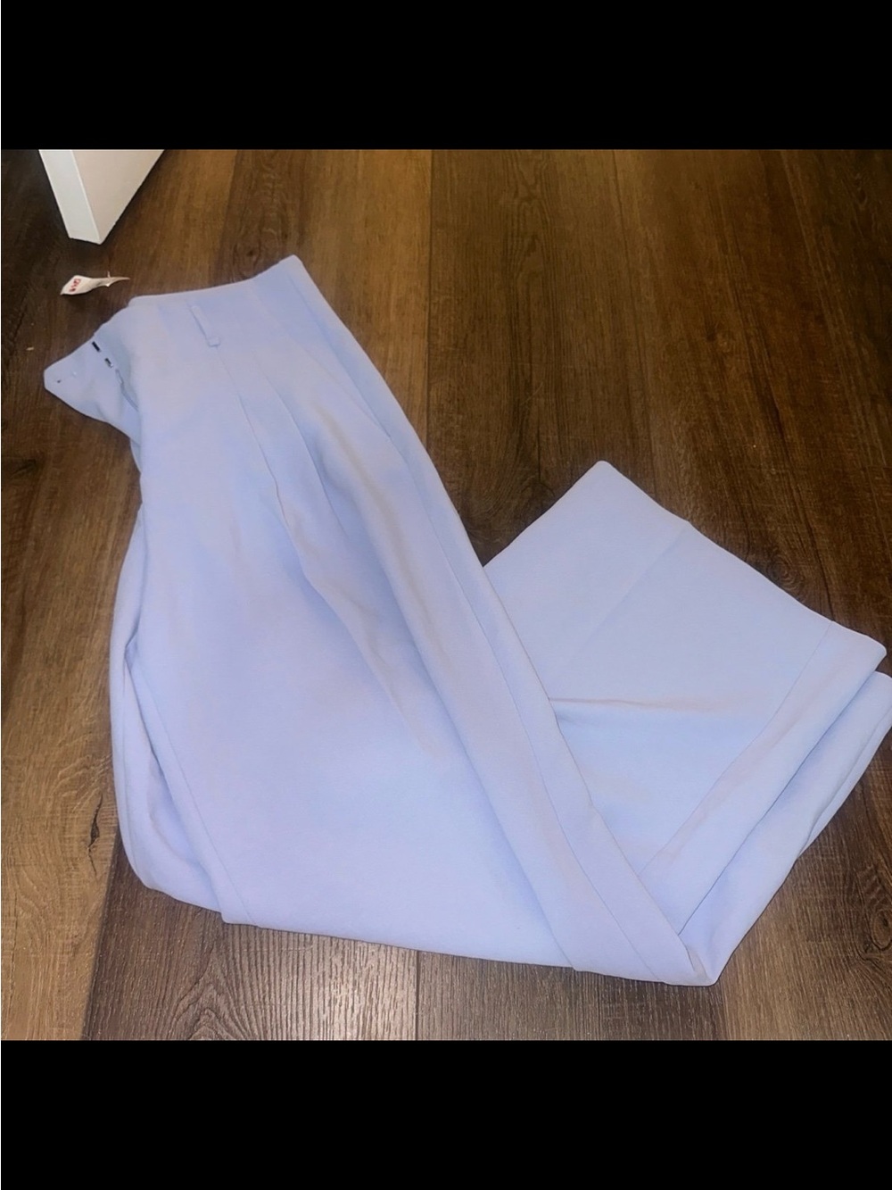 Ann Taylor The Pleated Wide-Leg Pant in Textured Crepe - Picture 8 of 8